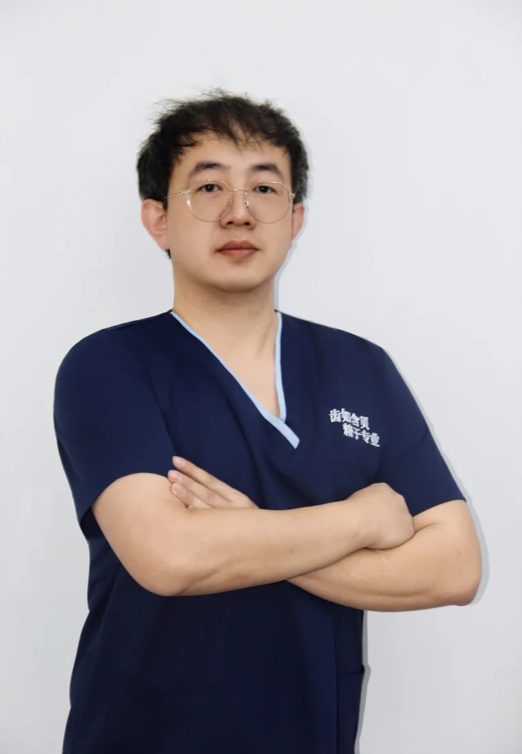 宁儒钢主治医师形象照