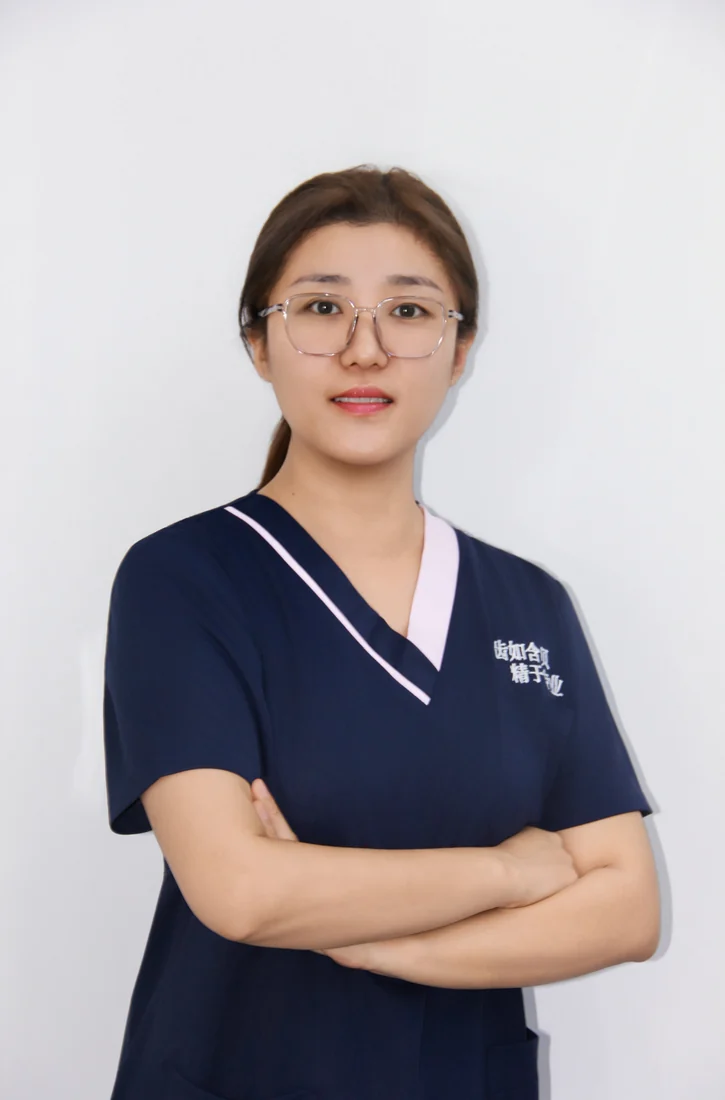 王晓初正畸科主任 / 口腔执业医师形象照